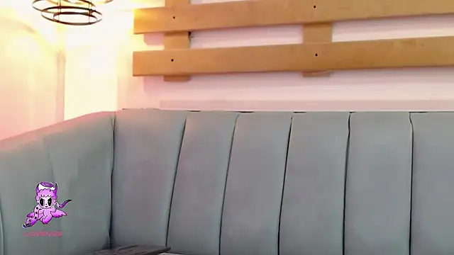 ArianaSantana online show from 11.06.25