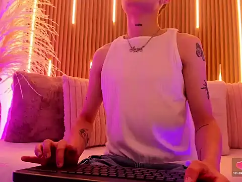 ArianaSantana online show from 12.03.25