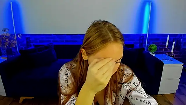 Snapshot of MilaAddams chatting on 10.30.25 MilaAddams online show from 10.30.25