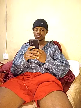 Snapshot of Hluga_25 chatting on 09.20.25 Hluga 25 online show from 09.20.25