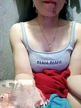 LucyyLy online show from 01.14.26