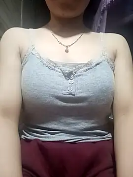 LucyyLy online show from 05.04.26