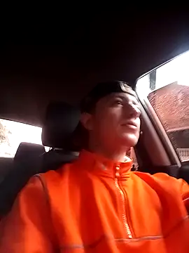 Snapshot of DebutingPathway chatting on 09.19.25 DebutingPathway online show from 09.19.25