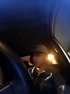 Snapshot of DebutingPathway chatting on 11.12.25 DebutingPathway online show from 11.12.25