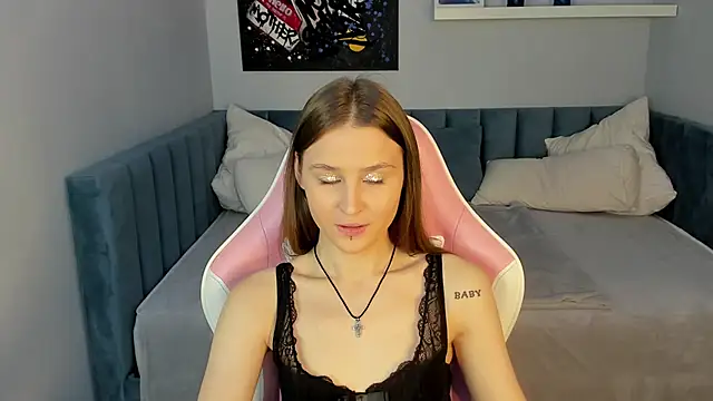 Snapshot of sasha__meow chatting on 11.10.25 sasha meow online show from 11.10.25