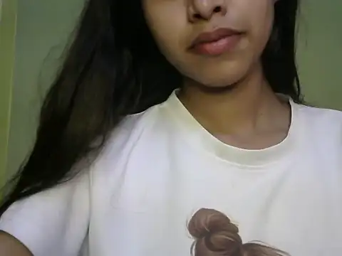 Snapshot of Ritu9 chatting on 10.14.25 Ritu9 online show from 10.14.25