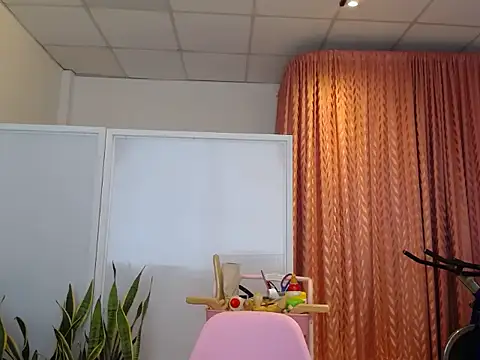 Manuela lara  online show from 10.23.25