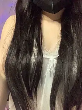 Snapshot of swallow-nice chatting on 11.24.25 swallow-nice online show from 11.24.25