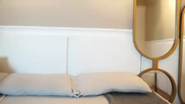 Snapshot of Tayler_Kim chatting on 10.23.25 Tayler Kim online show from 10.23.25