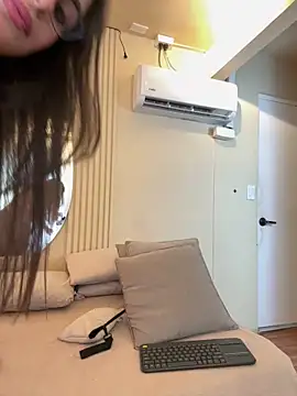 Tayler Kim online show from 03.28.26