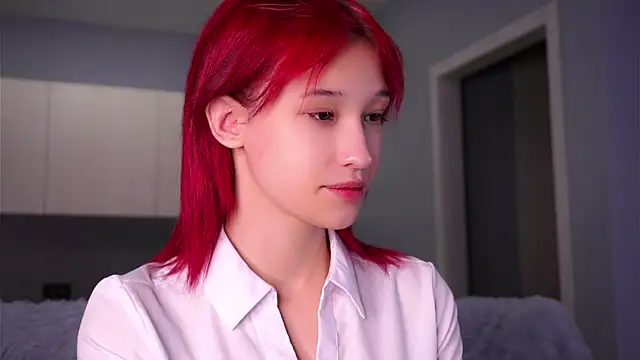 Snapshot of Likalense chatting on 09.24.25 Likalense online show from 09.24.25