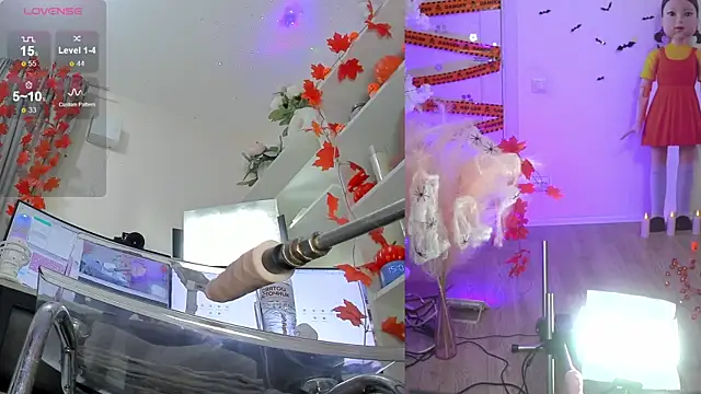 Snapshot of Ur_lil_bb chatting on 11.04.25 Ur lil bb online show from 11.04.25