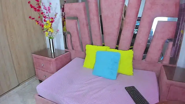 MaraKarly online show from 04.11.26