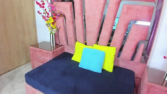 MaraKarly online show from 06.10.26