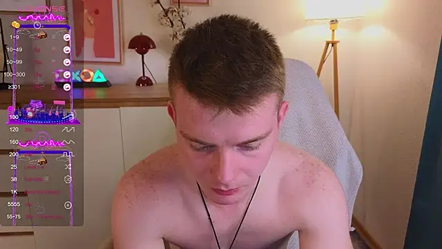 Snapshot of happy_de1mos chatting on 09.12.25 happy de1mos online show from 09.12.25