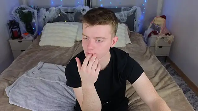 Snapshot of happy_de1mos chatting on 11.01.25 happy de1mos online show from 11.01.25