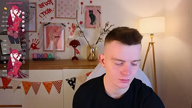 Snapshot of happy_de1mos chatting on 11.03.25 happy de1mos online show from 11.03.25