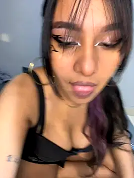  Chloe Smith online show from 09.14.25