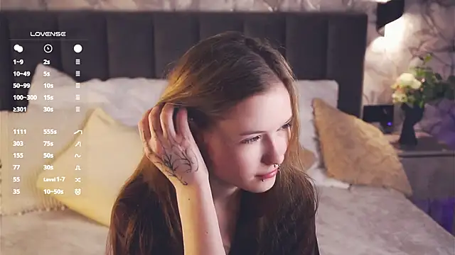 LynHillaire online show from 04.19.26