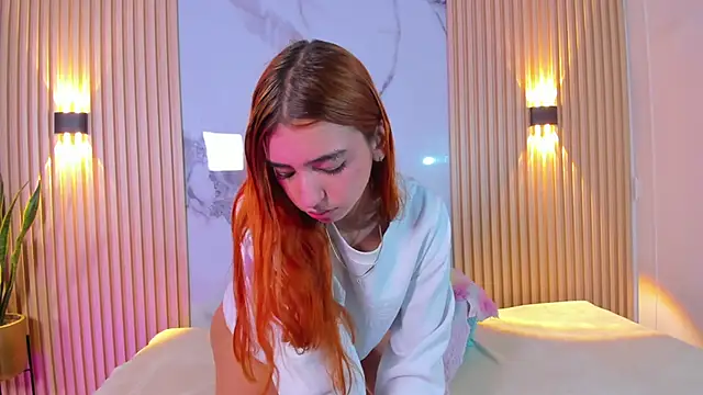 Snapshot of Alana_333 chatting on 11.17.25 Alana 333 online show from 11.17.25