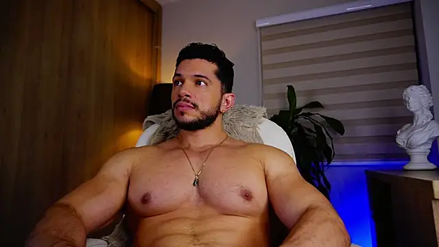 Erick Thompsonx online show from 10.06.25