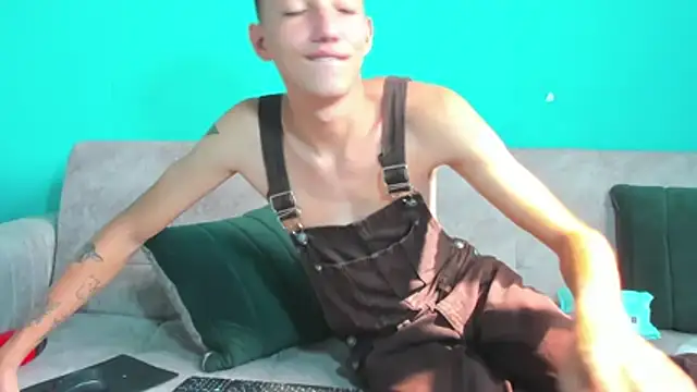 Snapshot of Maikol_Ortiz chatting on 02.12.26 Maikol Ortiz online show from 02.12.26