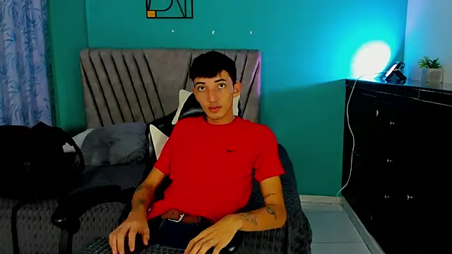 Snapshot of Maikol_Ortiz chatting on 02.27.26 Maikol Ortiz online show from 02.27.26