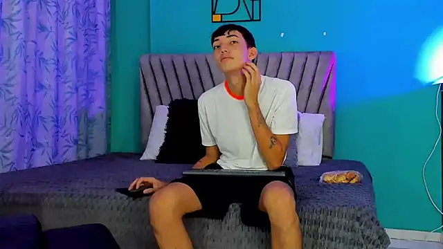 Snapshot of Maikol_Ortiz chatting on 02.28.26 Maikol Ortiz online show from 02.28.26