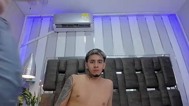 Snapshot of BriannaBBW chatting on 10.08.25 BriannaBBW online show from 10.08.25