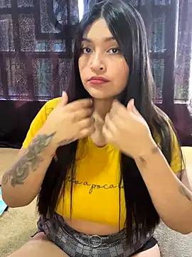 Snapshot of Aurora_fire1 chatting on 11.11.25 Aurora fire1 online show from 11.11.25