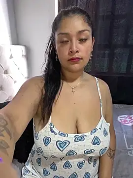 Snapshot of Aurora_fire1 chatting on 02.10.26 Aurora fire1 online show from 02.10.26