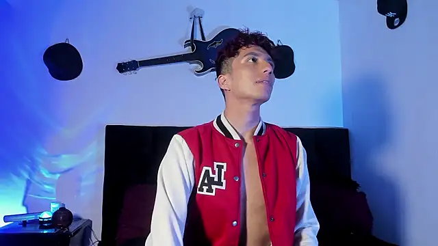 mhatias  online show from 02.18.26