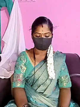 Snapshot of tamilammukuttyy chatting on 09.10.25 tamilammukuttyy online show from 09.10.25