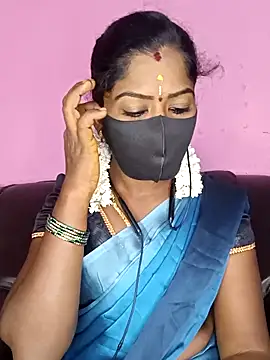 Snapshot of tamilammukuttyy chatting on 09.25.25 tamilammukuttyy online show from 09.25.25