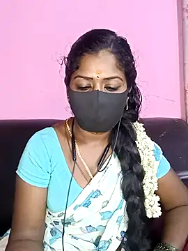 Snapshot of tamilammukuttyy chatting on 10.25.25 tamilammukuttyy online show from 10.25.25