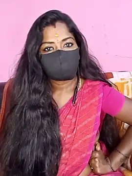 Snapshot of tamilammukuttyy chatting on 11.15.25 tamilammukuttyy online show from 11.15.25