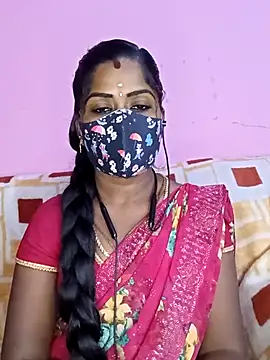 Snapshot of tamilammukuttyy chatting on 11.24.25 tamilammukuttyy online show from 11.24.25