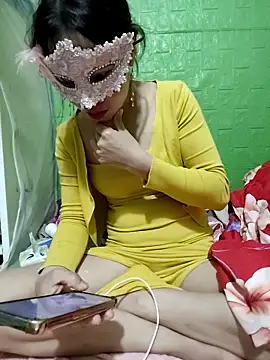 Snapshot of Tin_tanny chatting on 11.23.25 Tin tanny online show from 11.23.25