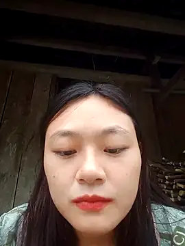 Snapshot of mai-xinh chatting on 09.28.25 mai-xinh online show from 09.28.25