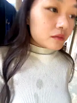 Snapshot of mai-xinh chatting on 11.02.25 mai-xinh online show from 11.02.25