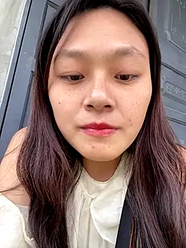 mai-xinh online show from 12.15.25