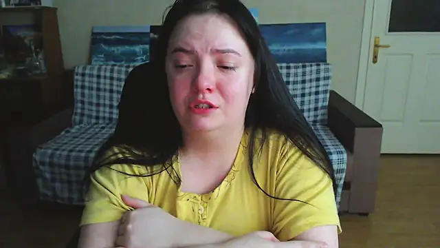 Snapshot of EmillyBones chatting on 11.23.25 EmillyBones online show from 11.23.25