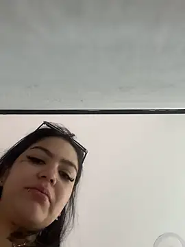 Snapshot of MAGIC_TESSA chatting on 10.04.25 MAGIC TESSA online show from 10.04.25