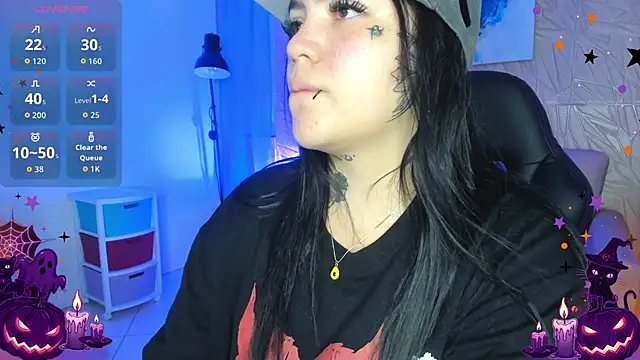 Snapshot of MAGIC_TESSA chatting on 10.09.25 MAGIC TESSA online show from 10.09.25