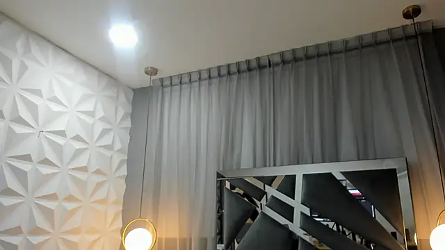 Snapshot of MAGIC_TESSA chatting on 10.15.25 MAGIC TESSA online show from 10.15.25