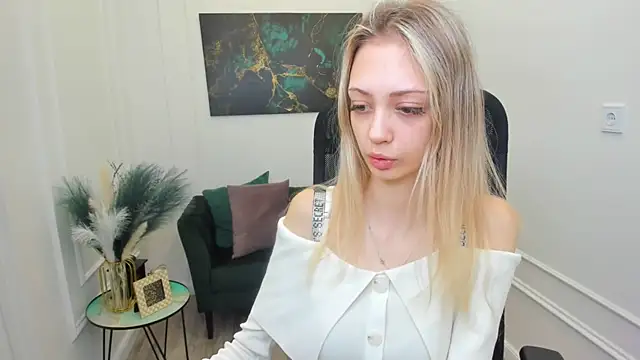 EmilyGraydis online show from 04.04.26