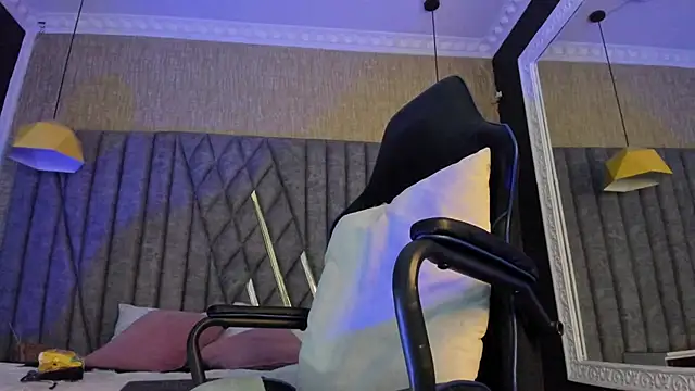 Boss Domiinator online show from 11.13.25