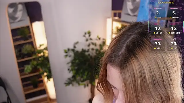 HollieCollelo online show from 09.26.25