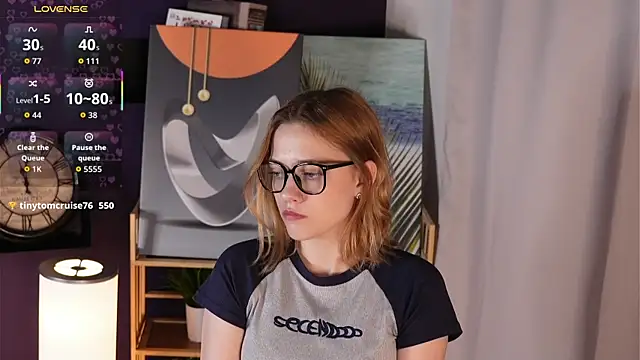 HollieCollelo online show from 09.28.25