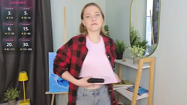 HollieCollelo online show from 10.10.25